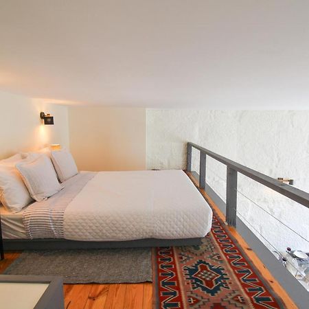 Cativo Mezzanine Loft Apartment Porto Luaran gambar